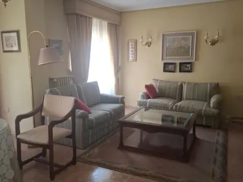 Piso en calle Martínez Villena