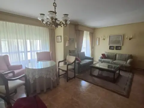 Piso en calle Martínez Villena