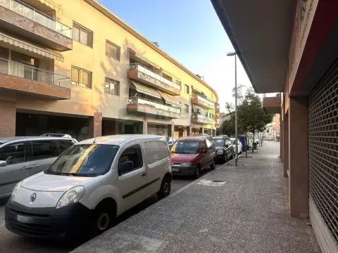 Local comercial en Carrer del Sis d'Octubre de 1869