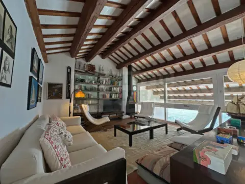 Casa pareada en Carrer Miramar