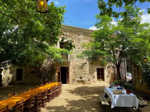 Casa rústica en calle Veïnat de Panedes