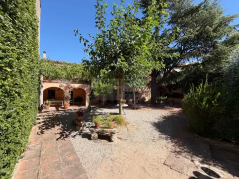Casa rústica en Carrer d'Anselm Clavé