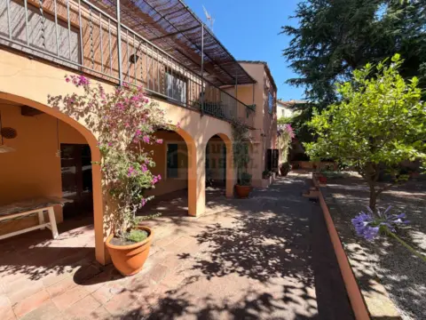 Casa rústica en Carrer d'Anselm Clavé