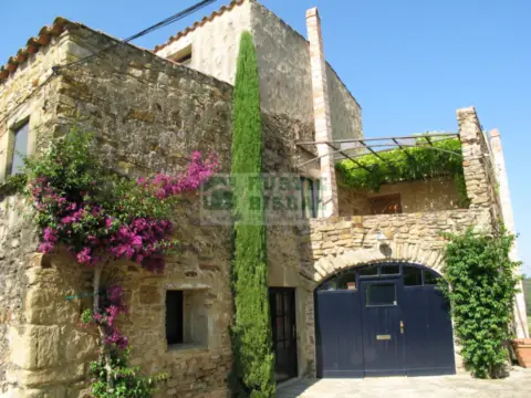 Casa rústica en Gironès