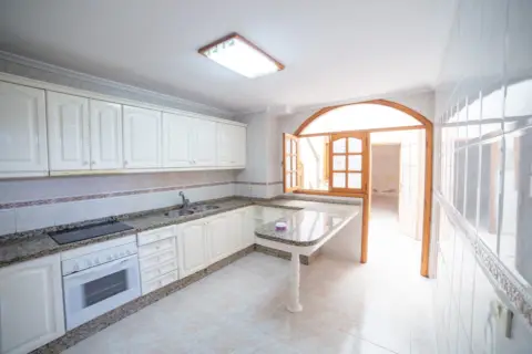 Chalet pareado en calle Doctor Vicente Navarro Marco