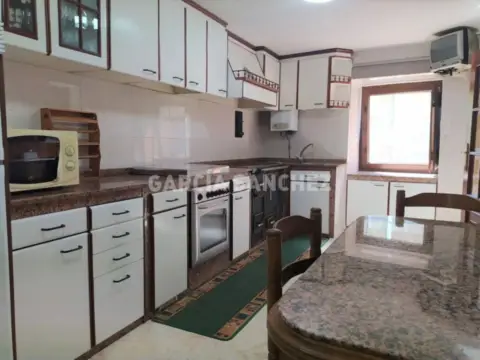 Casa adosada en calle La Revolta