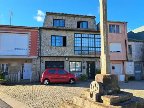 Chalet pareado en Carretera de Boiro Abanqueiro, 1