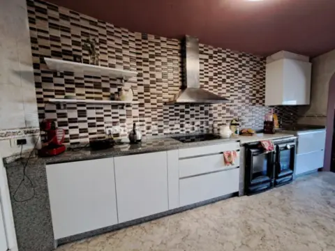 Casa pareada en Rúa dos Curros