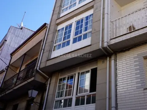 Casa adosada en Plaza de la Praciña, 1