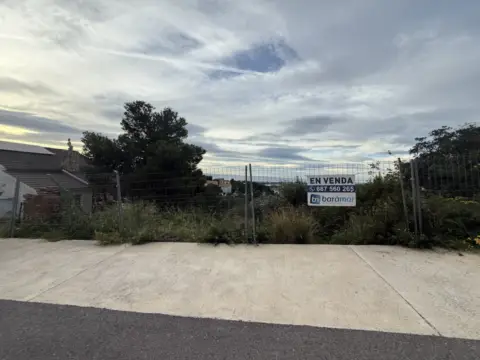 Terreno en calle Antoni Gaudi