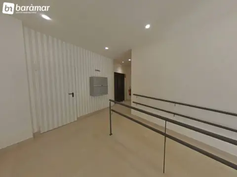 Piso en Carrer de Cèsar Martinell I Brunet