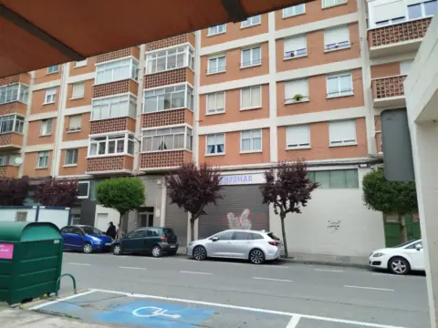 Local comercial en calle de Artekale