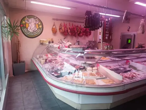 Local comercial en calle de Concepción Benítez