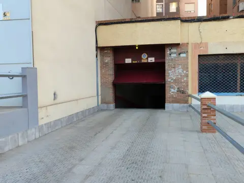 Garaje en Plaza de Reina María Cristina, 8