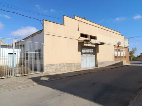 Nave industrial en calle Madrid, 437