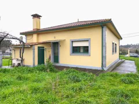 Casa en calle O Carballal