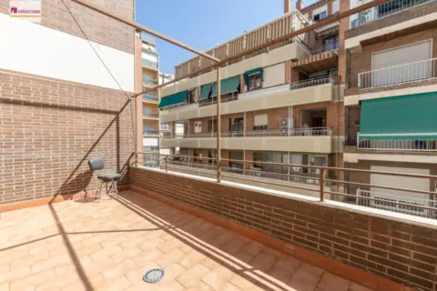 Piso en calle Infanta Beatriz