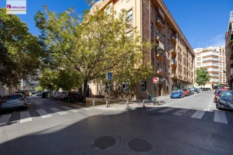 Pis – Granada Capital