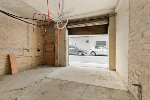 Local comercial en calle Tierra del Fuego