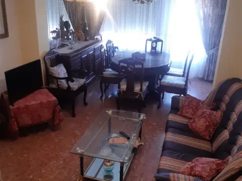 Piso en Barrio Santa Lucía, 11