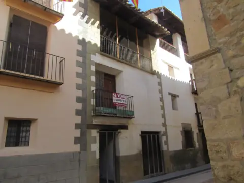 Casa pareada en calle del Obispo Sánchez, 30