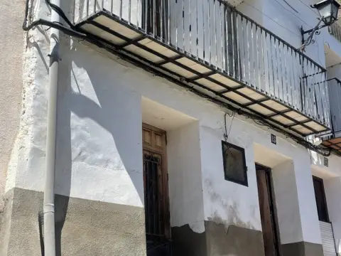 Casa rústica en calle Fábrica, 15