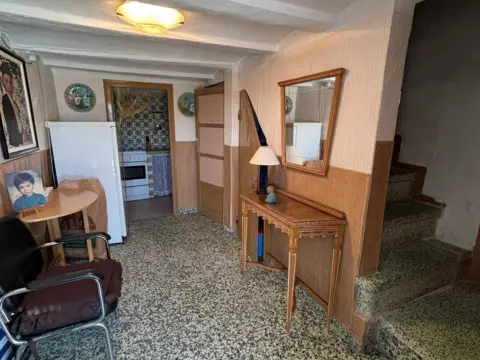 Casa rústica en Barrio Pajares y Sabandrija, 17