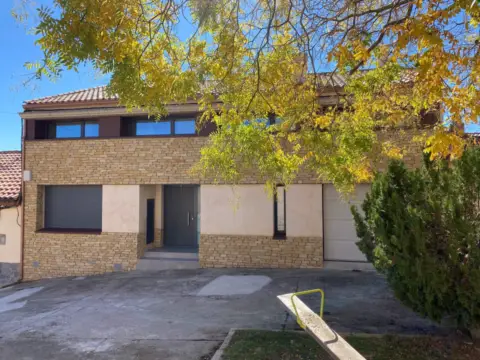 Dúplex en calle Iglesia, 3