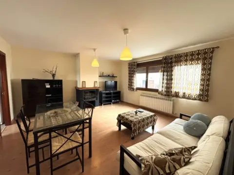 Casa adosada en calle Loreto, nº 18