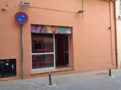 Local comercial en calle Muñoz de Grain, nº 16