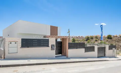 Chalet unifamiliar en Carrer Algorfa