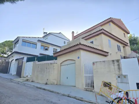 Chalet unifamiliar en calle Rio Genil -San Miguel