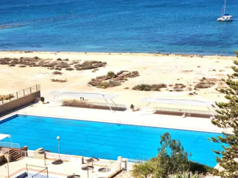 Piso en Avenida de la Costa Blanca, 22