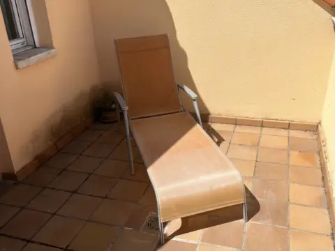 Casa adosada en calle de Vega Sicilia