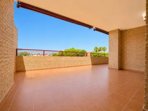 Piso en calle del Escultor José Gutiérrez, 17