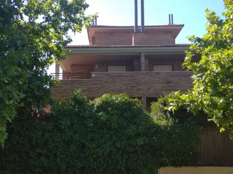 Casa pareada en Avenida de la Ilustración, 39