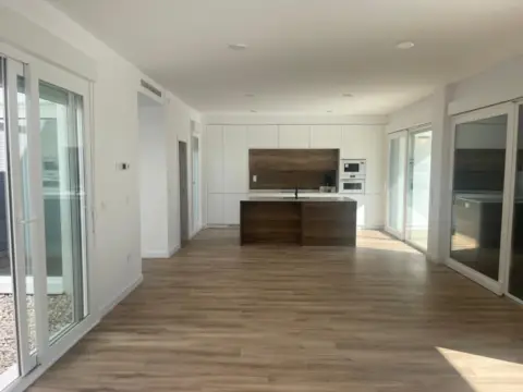 Chalet pareado en calle de Diciembre, 1