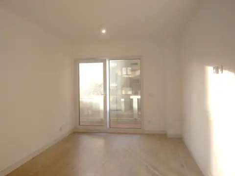 Apartamento en Avenida de Cesáreo Alierta, 23