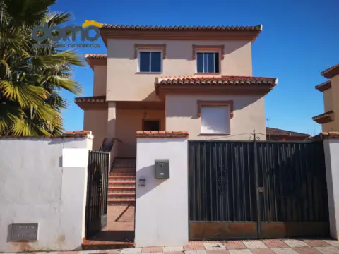 Chalet en calle de las Acacias