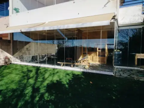 Chalet pareado en calle Begonia