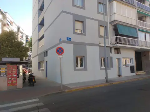 Piso en calle de Lima, 1