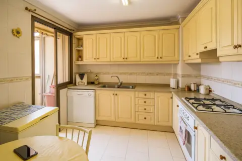 Piso en calle Lalín