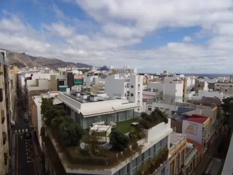 Piso en calle Emilio Calzadilla