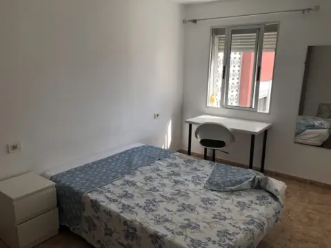 Piso en calle de la Floresta