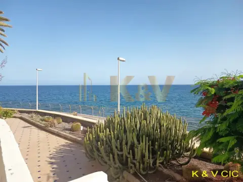 Apartamento en calle San Agustín Apto Con Preciosas Vistas Al Mar