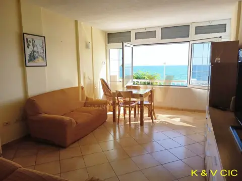 Apartamento en calle San Agustín Apto Con Preciosas Vistas Al Mar