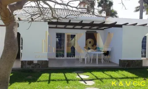 Casa adosada en calle Maspalomas Campo de Golf Bungalow Con Jardín