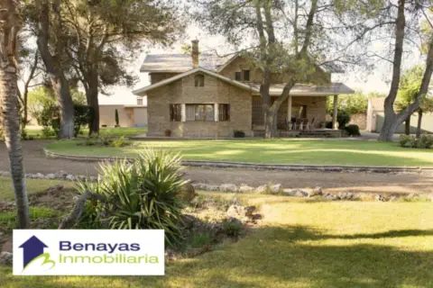 Chalet en Salesas-Glorieta-Chinchibarra-Capuchinos