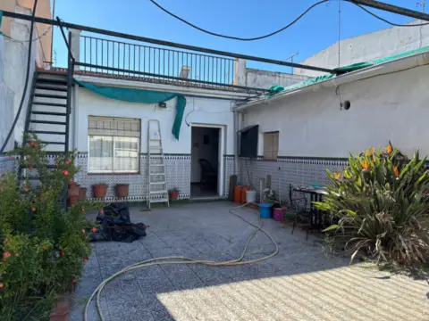 Casa en San Bartolomé de La Torre