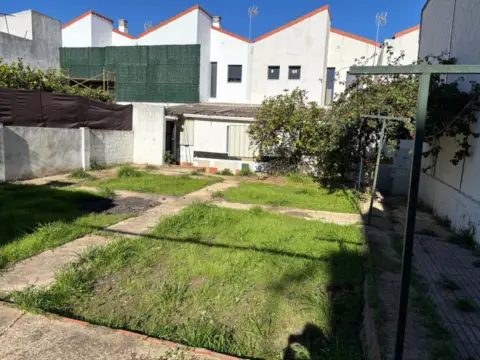 Casa en San Bartolomé de La Torre